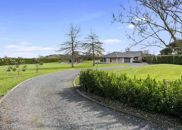  at 100 Hooker Road, Tamahere