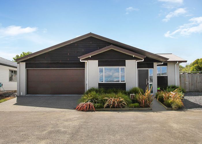  at 16 Magnolia Lane, Helensville
