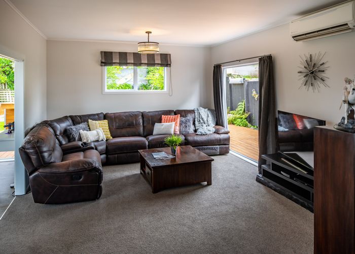  at 2/11 Awarua Street, Elsdon, Porirua