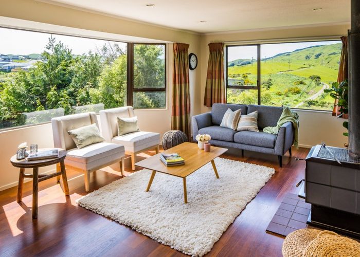  at 16 Trispen Place, Camborne, Porirua