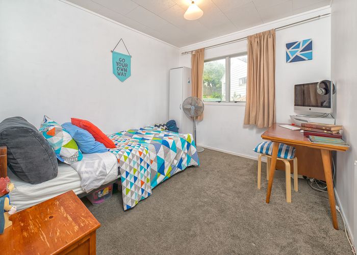  at 52 Peverill Crescent, Papatoetoe, Auckland