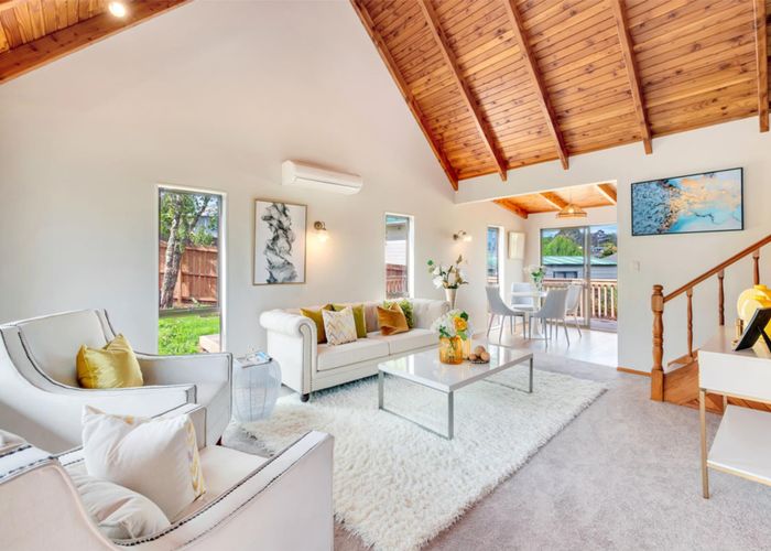  at 5 Kayle Glen, West Harbour, Auckland