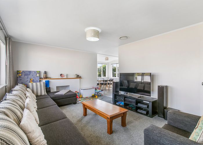  at 7 Mountain Road, Mangere Bridge, Auckland