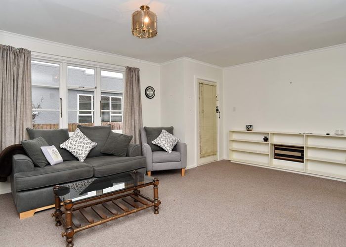  at 1/11 Clouston Street, Saint Martins, Christchurch