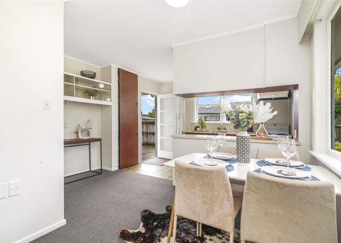  at 43 Carrington Avenue, Hillcrest, Hamilton