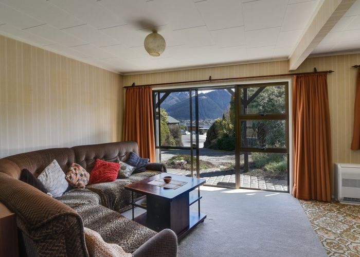 at 8 Kelvin Place, Kelvin Heights, Queenstown