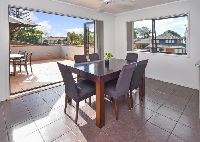  at 2 Jessika Place, Conifer Grove, Takanini