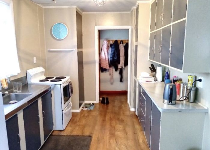  at 10 Armstrong Place, Gonville, Whanganui