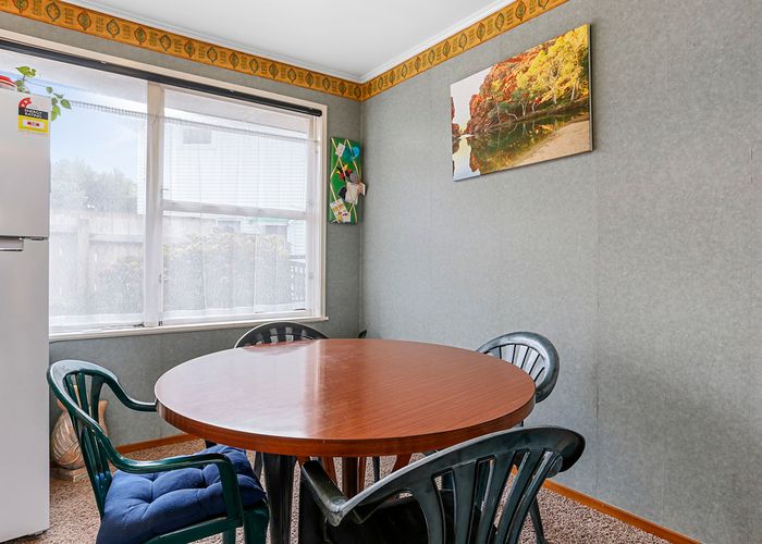  at 2/5 Addison Drive, Glendene, Auckland