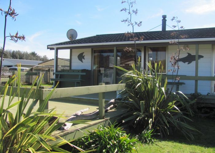  at 584 Waitarere Beach Road, Waitārere Beach, Levin