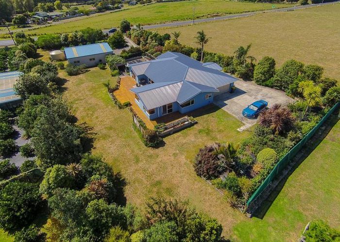  at 14 Mountain Road, Sentry Hill, New Plymouth