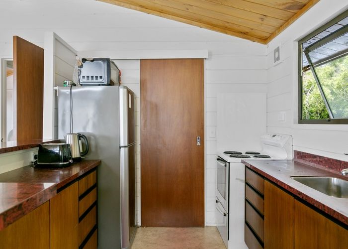  at 5 Brunette Drive, Acacia Bay, Taupo