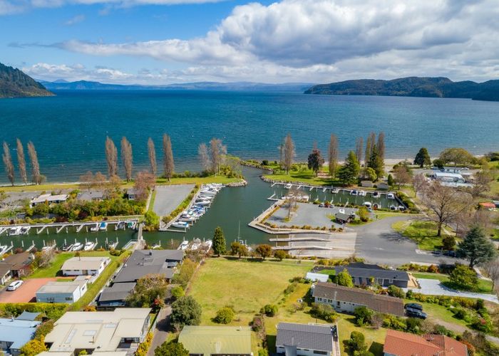  at 44 Marina Terrace, Kinloch, Taupō