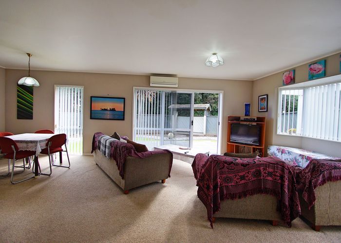  at 2/348 Great South Road, Opaheke, Papakura