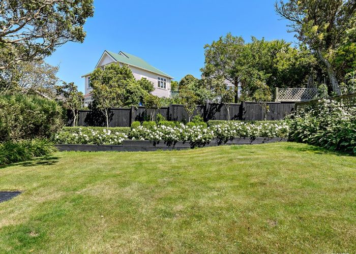  at 5 Bruce Avenue, Brooklyn, Wellington