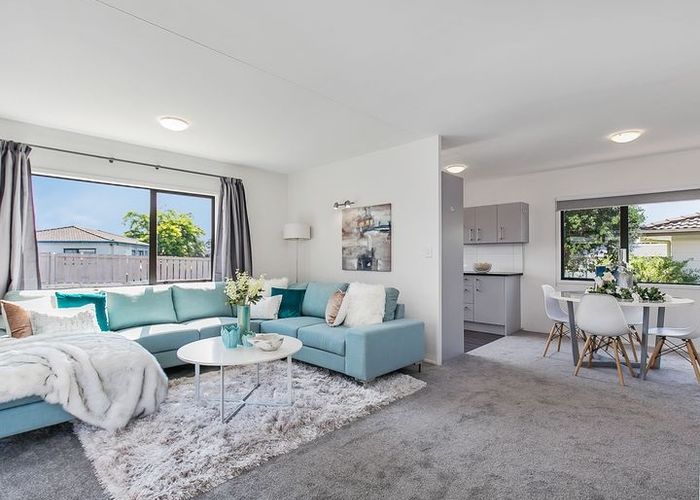  at 1/12 Melleray Place, Randwick Park, Auckland