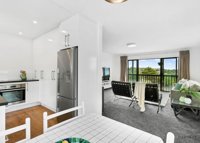  at 1/84A Avonleigh Road, Green Bay, Auckland