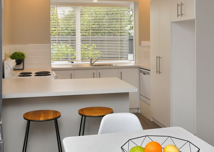  at 16 Coles Place, St Albans, Christchurch