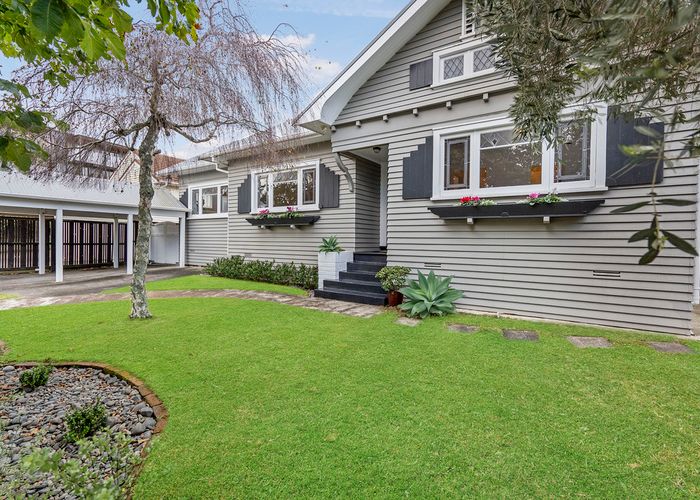  at 7 Kingsway, Three Kings, Auckland