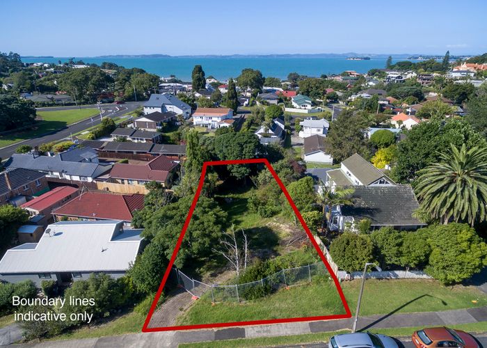  at 8 Masefield Street, Cockle Bay, Auckland