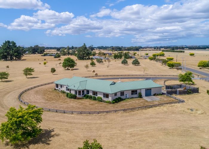  at 17 Hughes Line, Clareville, Carterton