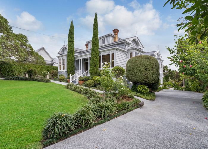  at 8 Salisbury Street, Herne Bay, Auckland