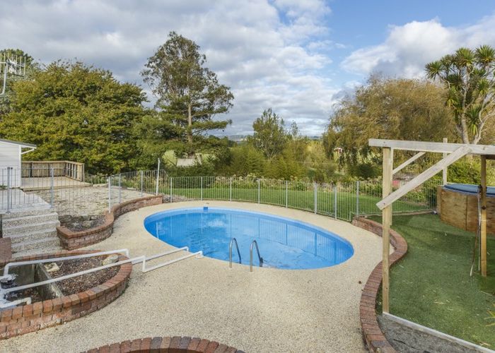  at 11 Hazelhurst Line, Kelvin Grove, Palmerston North