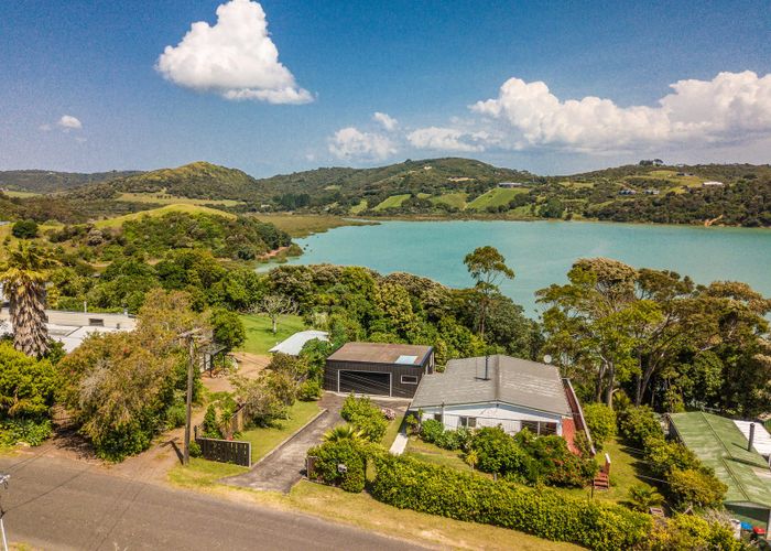  at 21 Calais Terrace, Ostend, Waiheke Island