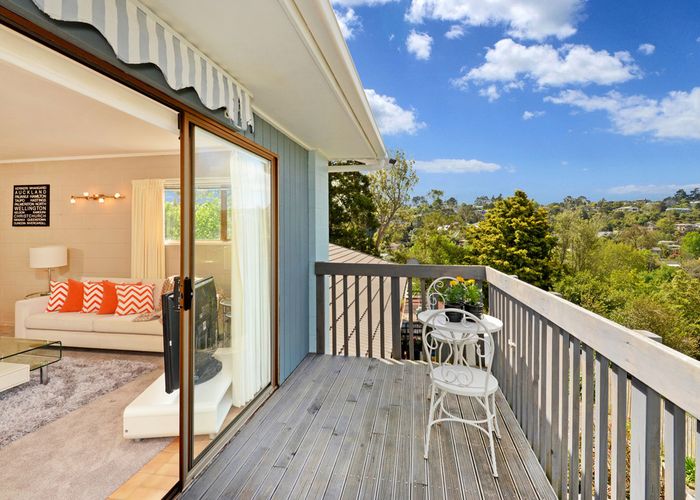  at 1/11 Portobello Place, Torbay, Auckland