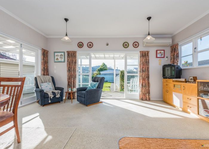 Free property data for 32 Gadsby Street, Avalon, Lower Hutt homes.co.nz