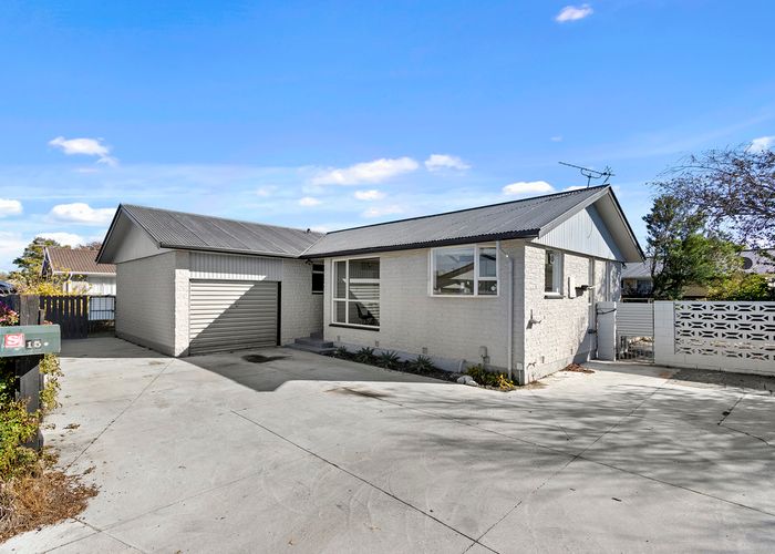 at 15 Farnborough Street, Aranui, Christchurch