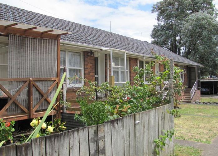  at 2/140 Panama Road, Mount Wellington, Auckland