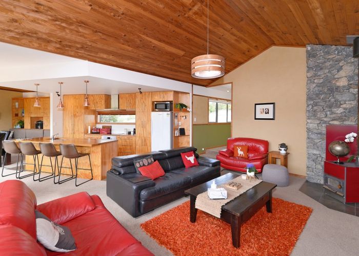  at 14 Totara View Road, Wakefield