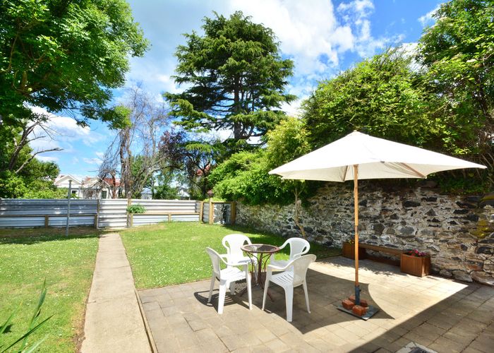  at 37 Sutherland Street, Dunedin Central, Dunedin