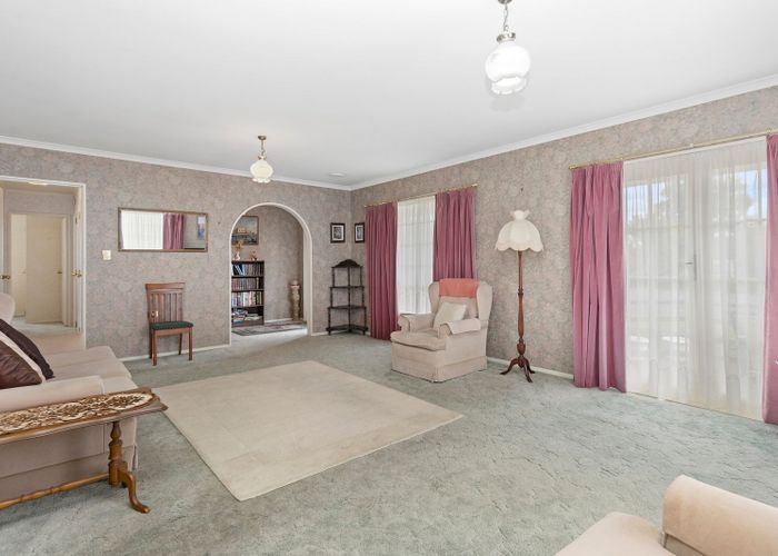  at 1 Mews Place, Forest Lake, Hamilton