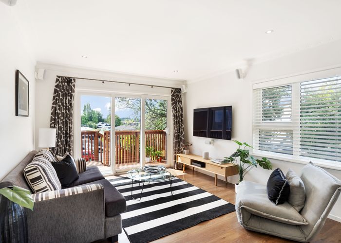  at 2/15 Archdall Street, Meadowbank, Auckland