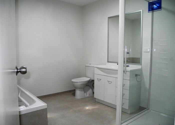  at 8 Lamborn Drive, Papakura, Papakura