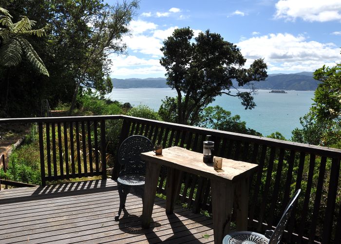  at 31 Fortification Road, Karaka Bays, Wellington