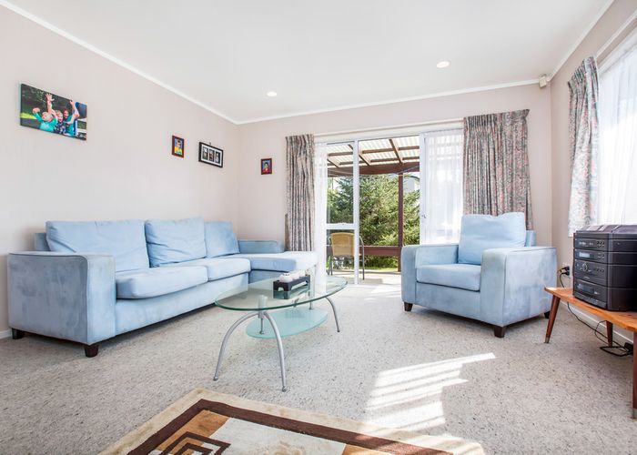  at 3 Sorbonne Close, Albany, Auckland