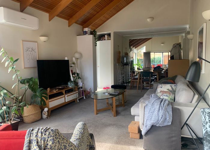  at 2/6 Stanhope Road, Mount Wellington, Auckland