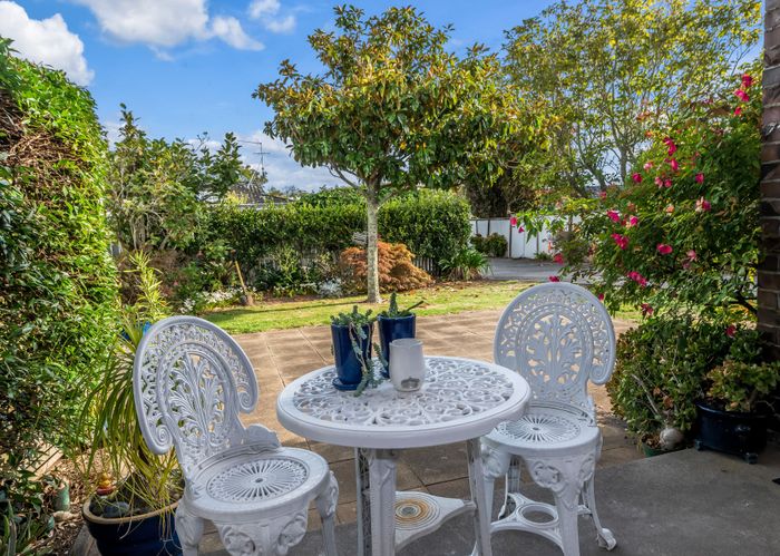  at 1/35 Bramley Drive, Farm Cove, Auckland