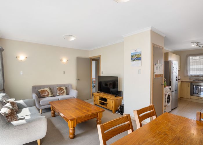  at 2/11 Dunbar Road, Balmoral, Auckland