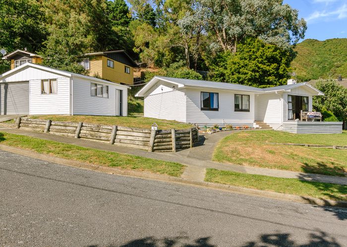  at 5 Holmes Lane, Chatham Island, Chatham Islands