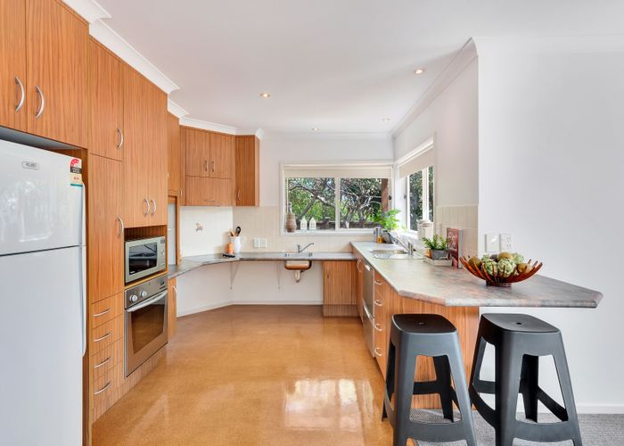  at 2 Matata Street, Blockhouse Bay, Auckland