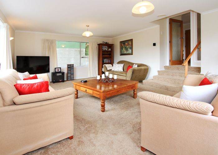  at 10 Mcmahon Way, Paparangi, Wellington