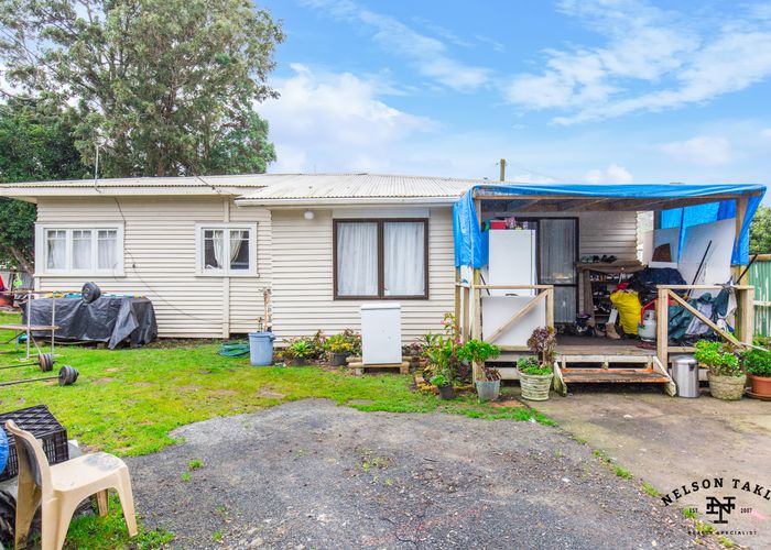  at 2 Lippiatt Road, Otahuhu, Auckland