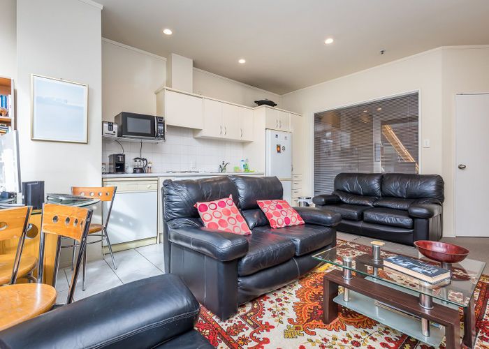  at 1E/105 Albert Street, Auckland Central, Auckland