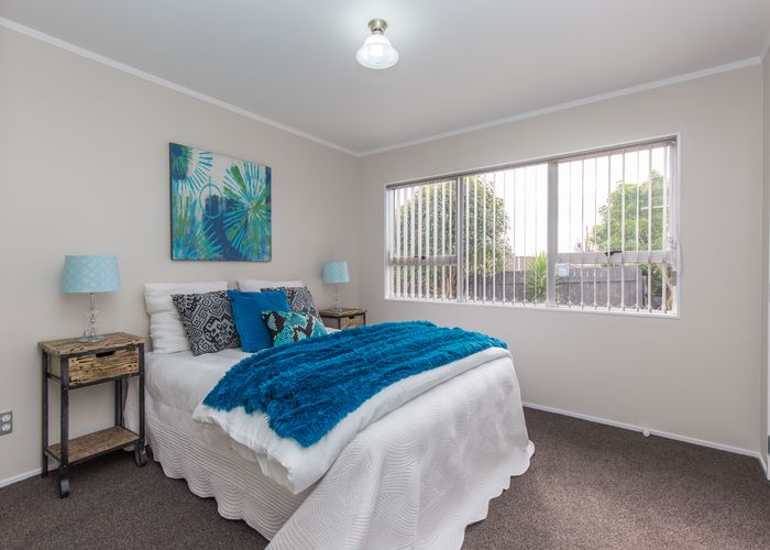  at 2/42 Moncrieff Avenue, Clendon Park, Auckland