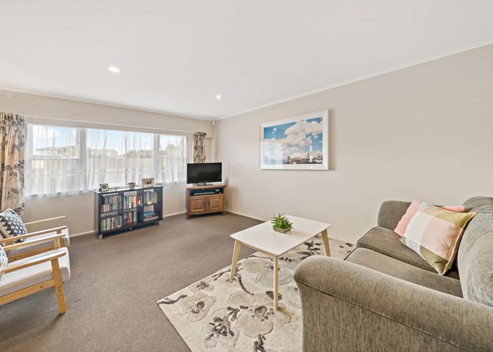 at 4/24 Mcdonald Road, Papatoetoe, Auckland