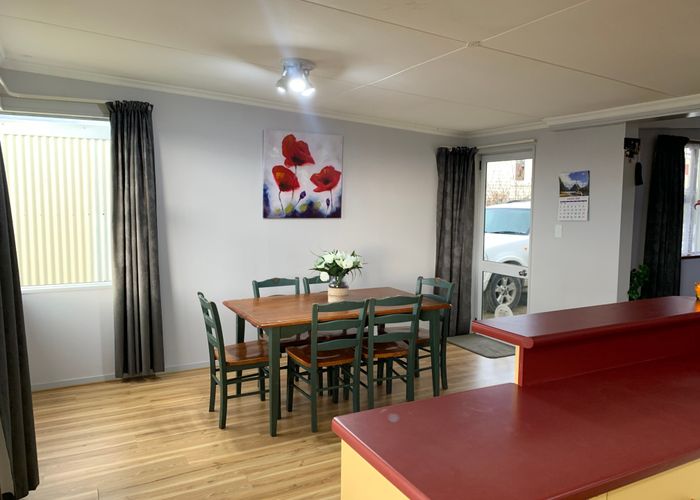  at 22 Forest Street, Tapanui